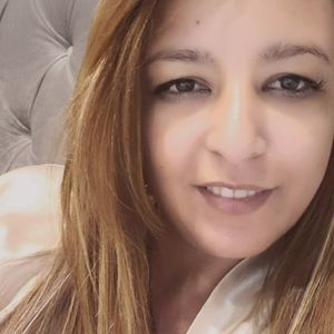 Meet your Posher, Iara